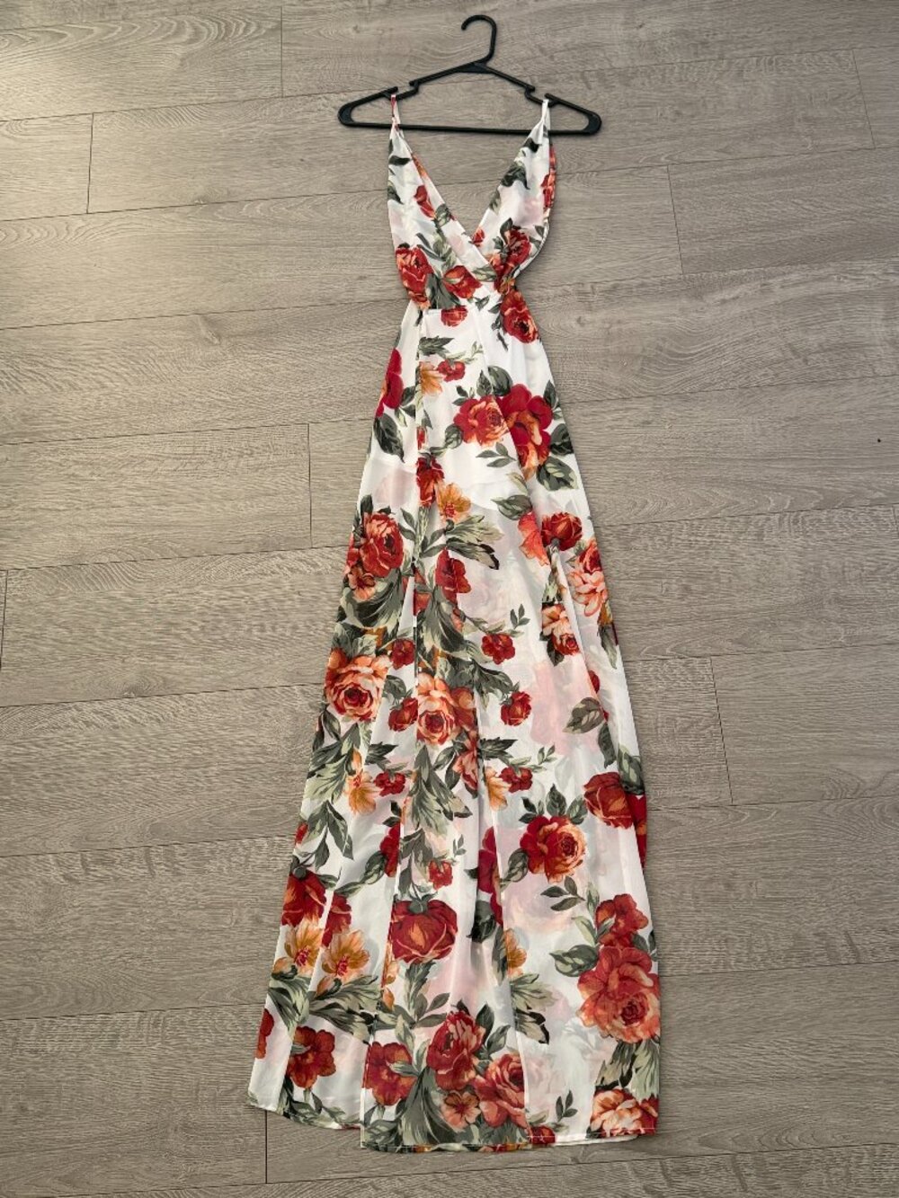 Forever 21 White Floral Maxi Dress Women’s Size Small Deep V Sleeveless